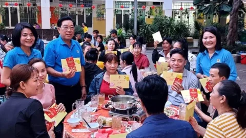 Có được quyền thưởng bằng sản phẩm của công ty thay cho tiền?