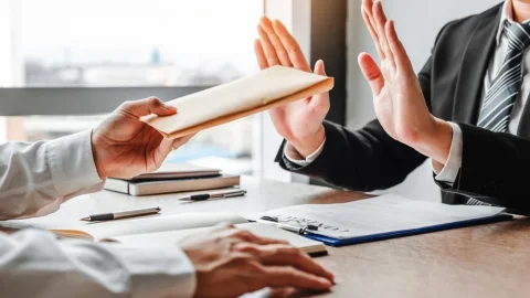 Con rể có được hưởng thừa kế từ bố mẹ vợ?