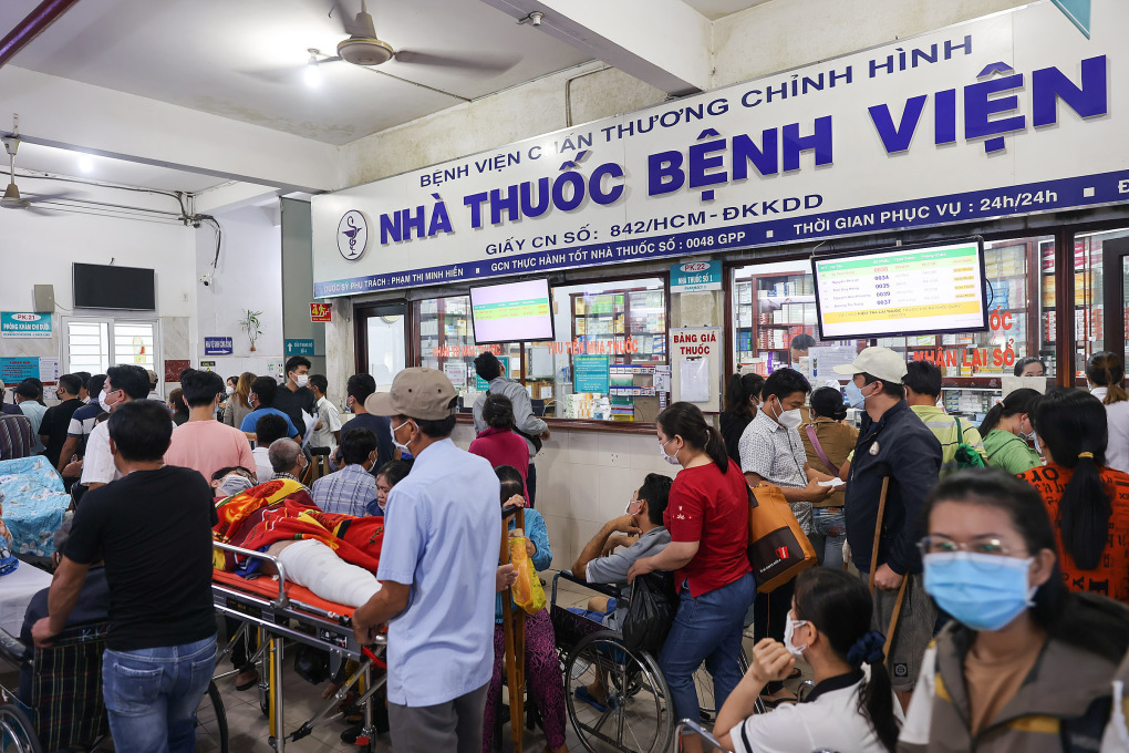 Bệnh nhân tuyến dưới được dùng thuốc BHYT giống viện tuyến trên